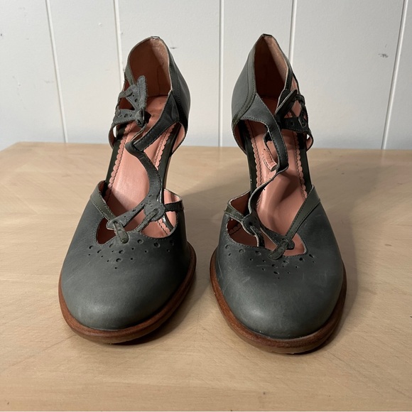 Miss Albright Retro Inspired Green Mary Jane Heels Cutouts Women's 10B - Picture 5 of 10